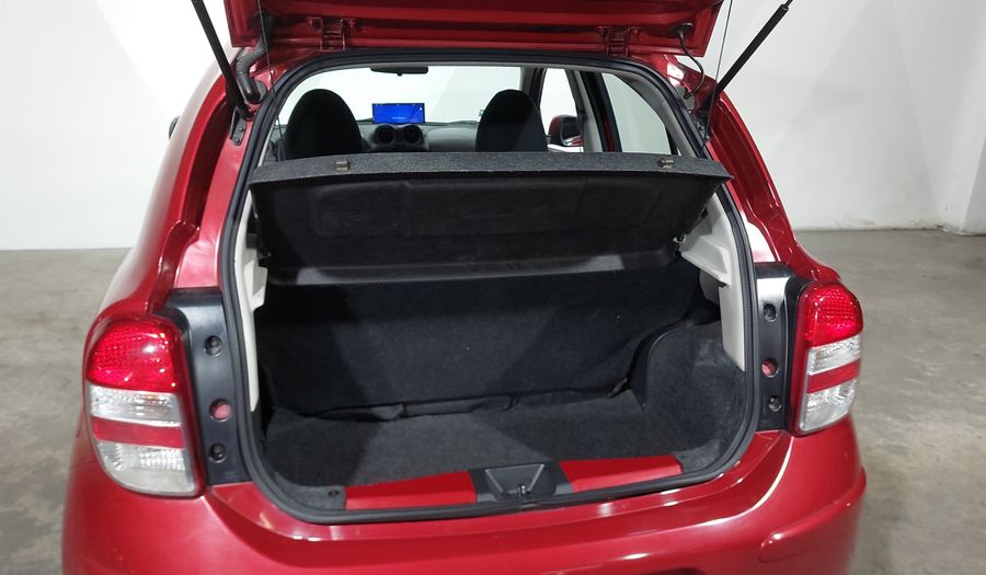 Nissan March 1.6 ADVANCE AT Hatchback 2012