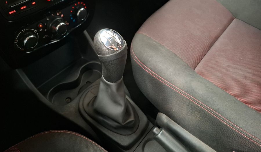 Renault Sandero Stepway 1.6 STEPWAY CONFORT Hatchback 2014