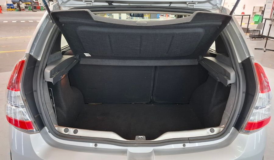 Renault Sandero Stepway 1.6 STEPWAY CONFORT Hatchback 2014