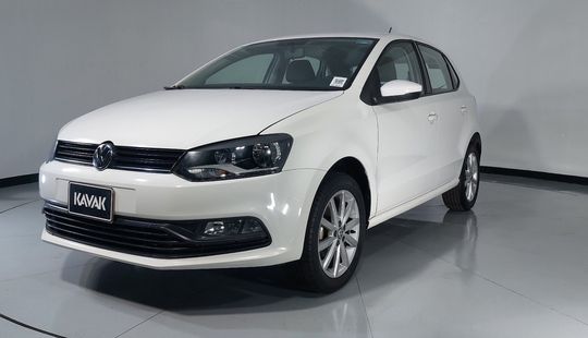 Volkswagen • Polo