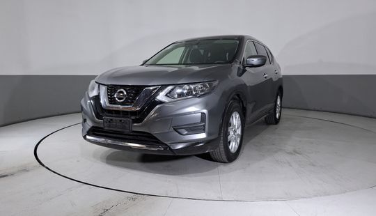 Nissan • X-Trail
