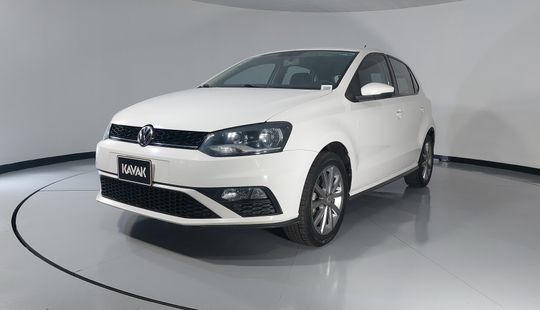 Volkswagen • Polo
