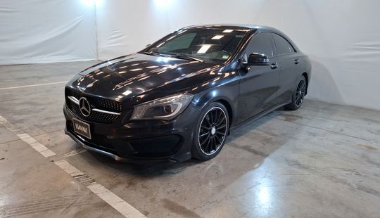 Mercedes Benz • Clase CLA