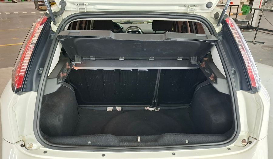 Fiat Punto 1.6 16V SPORTING 5P Hatchback 2016