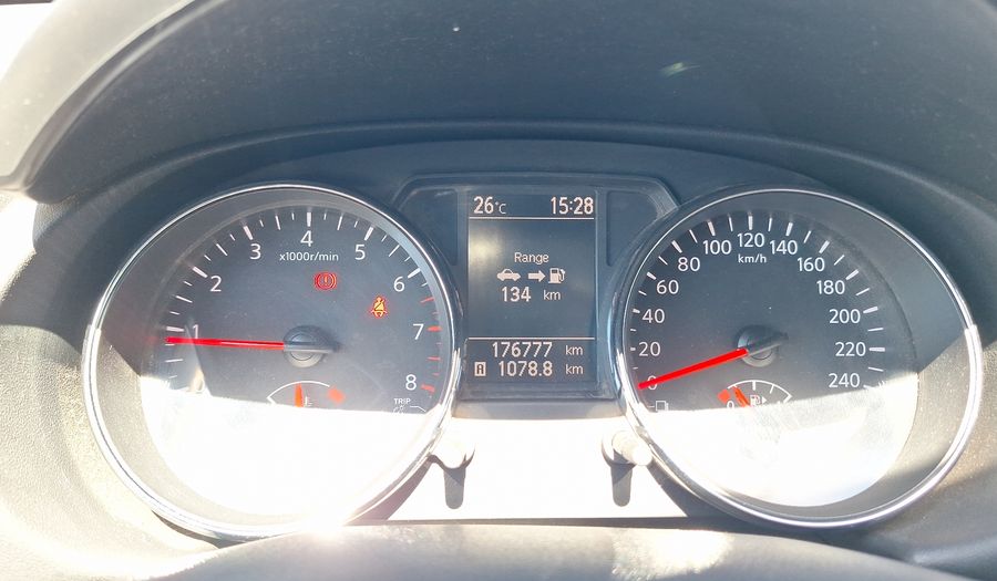 Nissan Qashqai 1.6 Hatchback 2014