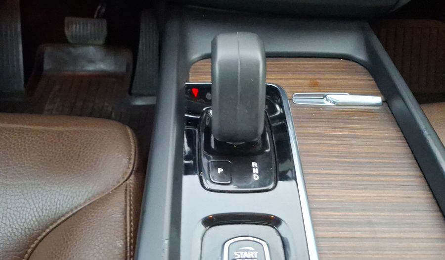 Volvo Xc60 2.0 B5 MHEV MOMENTUM AUTO AWD Suv 2022