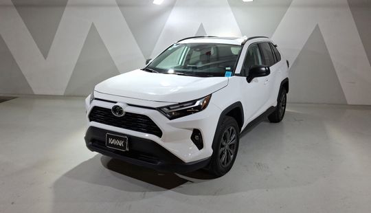 Toyota • RAV4