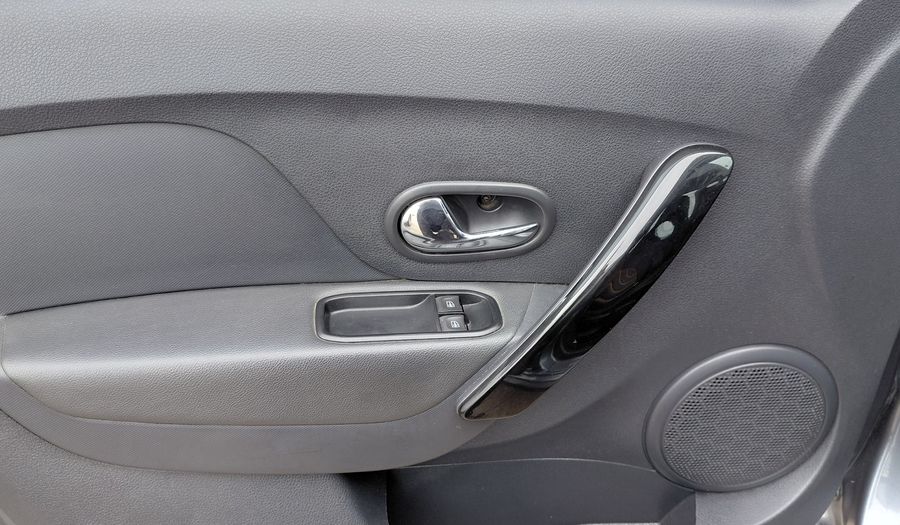 Renault Sandero Stepway 1.6 ZEN Hatchback 2023