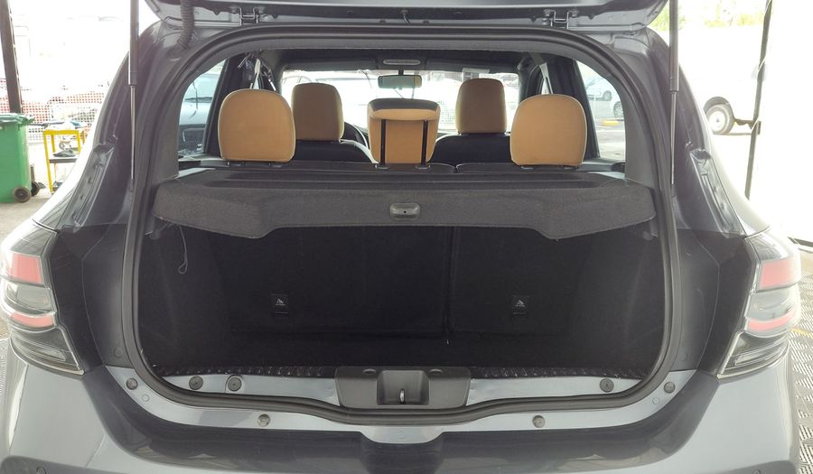 Renault Sandero Stepway 1.6 ZEN Hatchback 2023