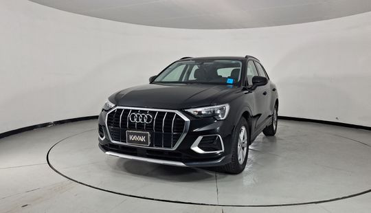Audi • Q3