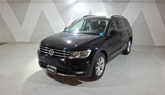 Volkswagen • Tiguan