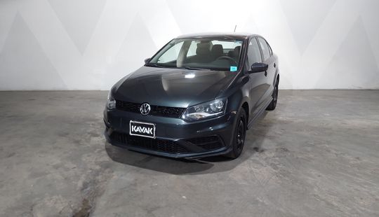 Volkswagen • Vento