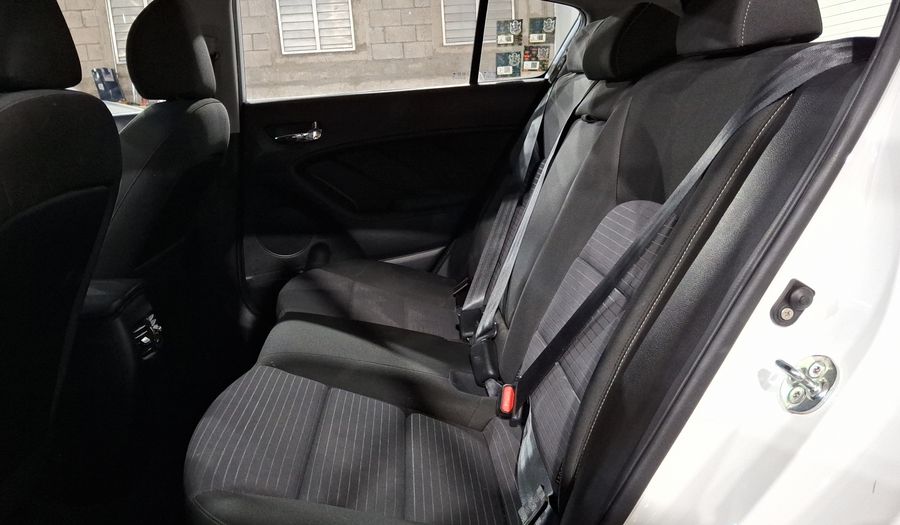 Kia Forte 2.0 EX Hatchback 2018