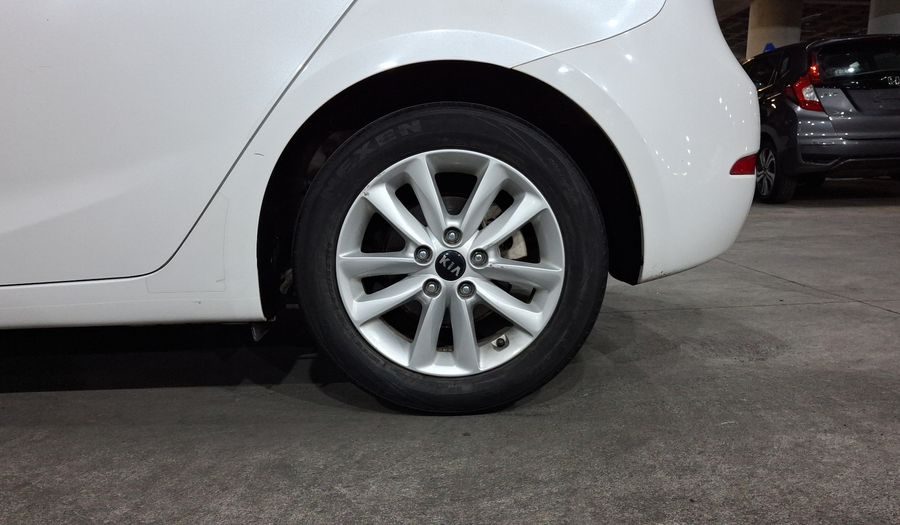 Kia Forte 2.0 EX Hatchback 2018