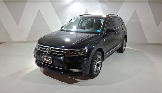Volkswagen • Tiguan