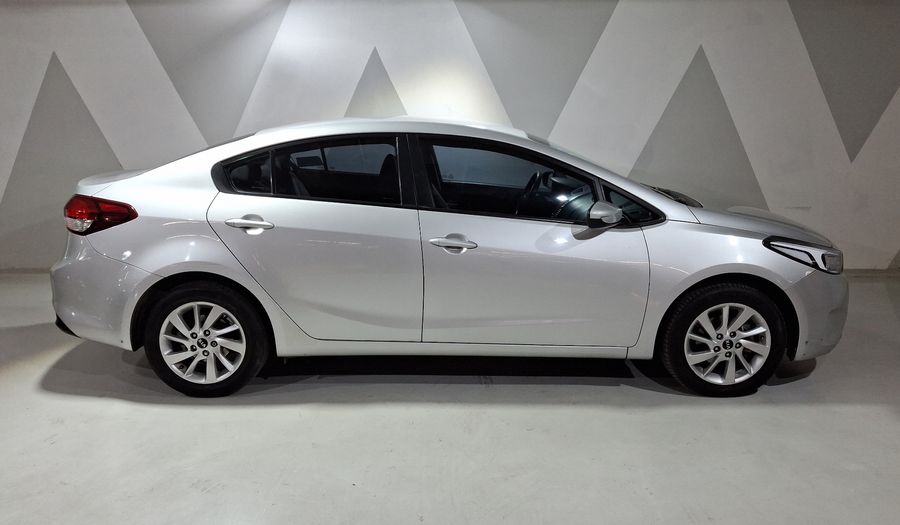 Kia Forte 2.0 LX MT Sedan 2017
