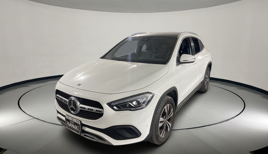 Mercedes Benz • Clase GLA