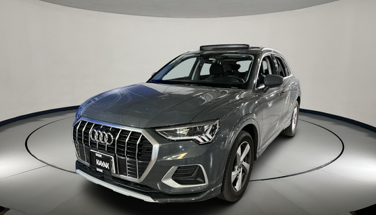 Audi • Q3