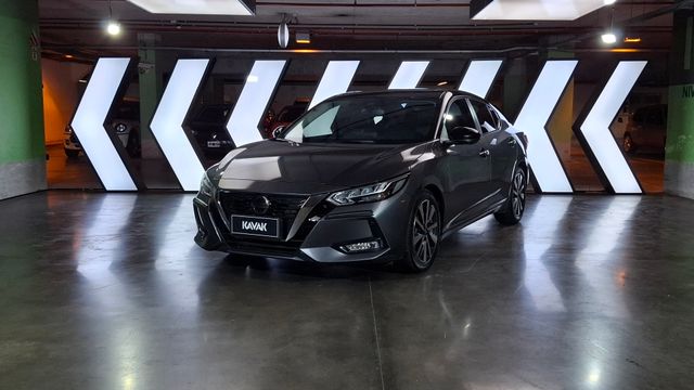Nissan • Sentra
