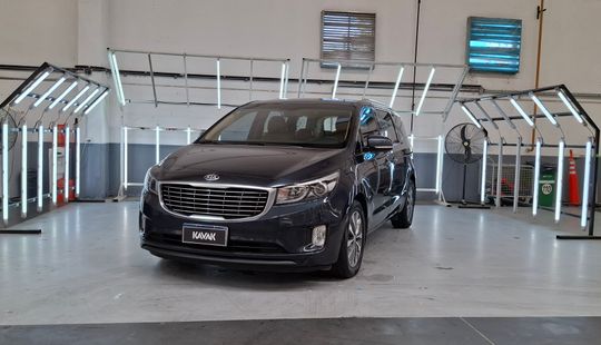 Kia • Carnival