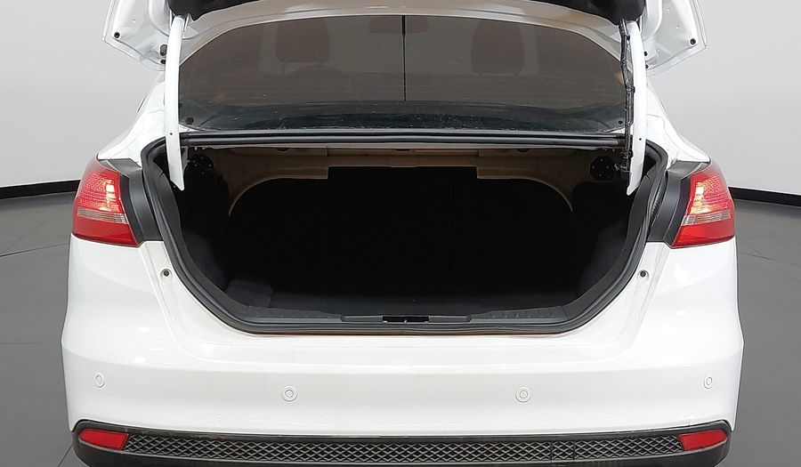 Ford Focus 2.0 SE SEDAN AT Sedan 2016