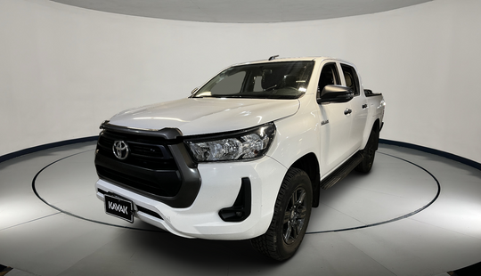 Toyota • Hilux