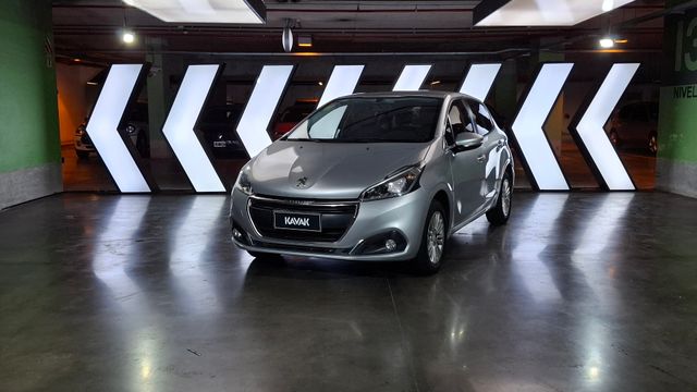 Peugeot • 208