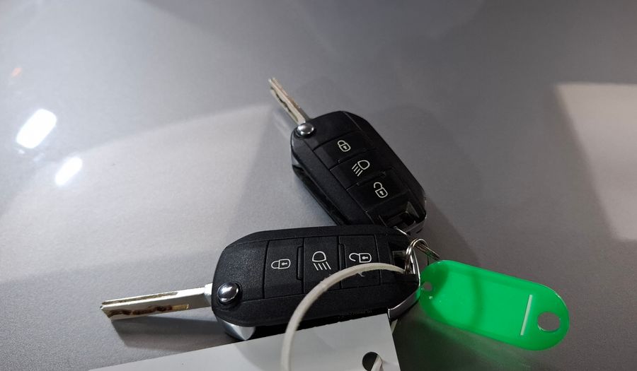 Peugeot 208 1.6 ALLURE TIPTRONIC Hatchback 2017