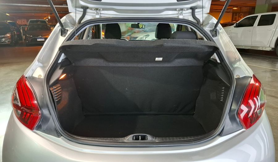 Peugeot 208 1.6 ALLURE TIPTRONIC Hatchback 2017