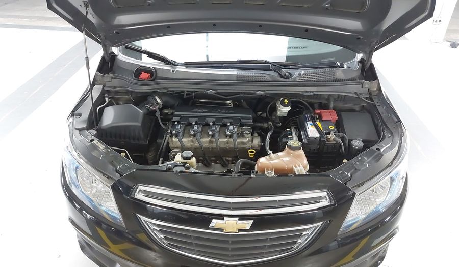 Chevrolet Onix 1.4 SPE/4 LT Hatchback 2016