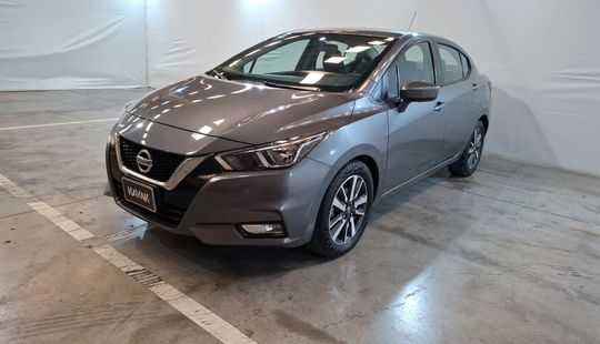 Nissan • Versa