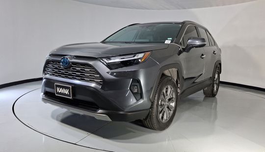Toyota • RAV4