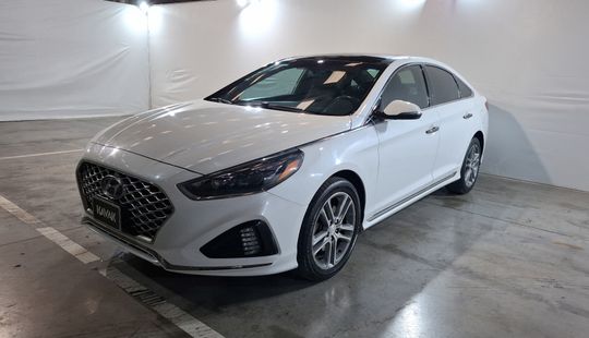 Hyundai • Sonata