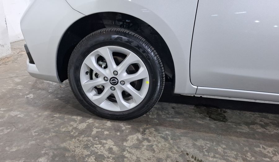 Nissan March 1.6 ADVANCE Hatchback 2024