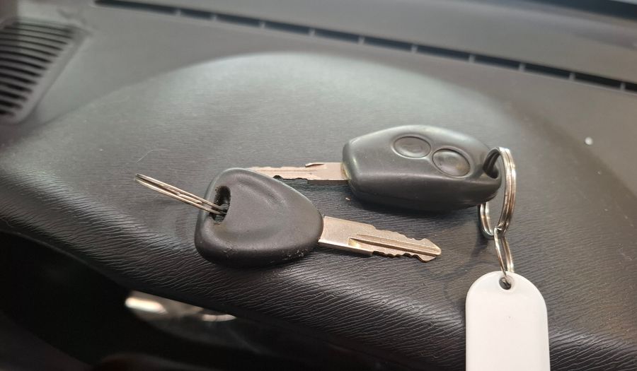 Renault Clio 1.1 CONFORT PACK Hatchback 2016