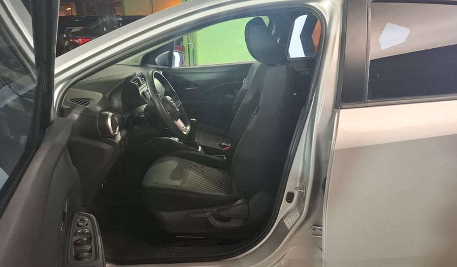 Nissan Versa 1.6 SENSE Sedan 2021
