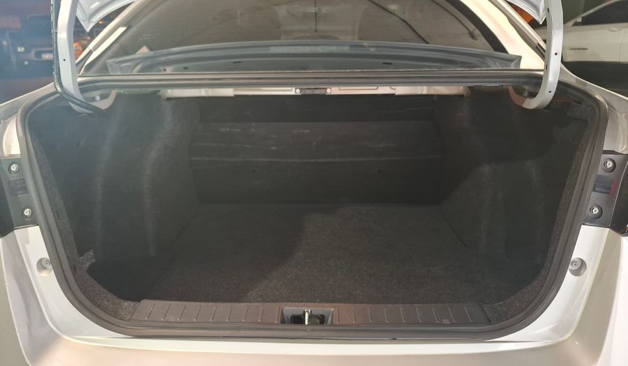 Nissan Versa 1.6 SENSE Sedan 2021