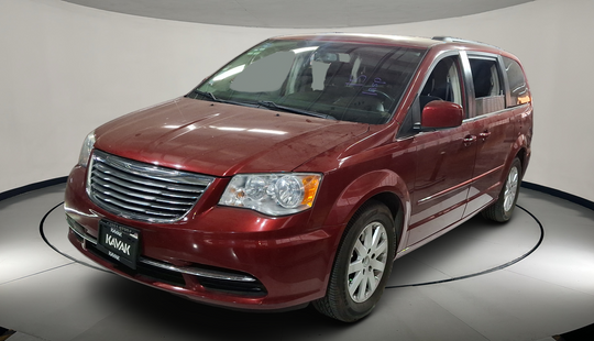 Chrysler • Town & Country