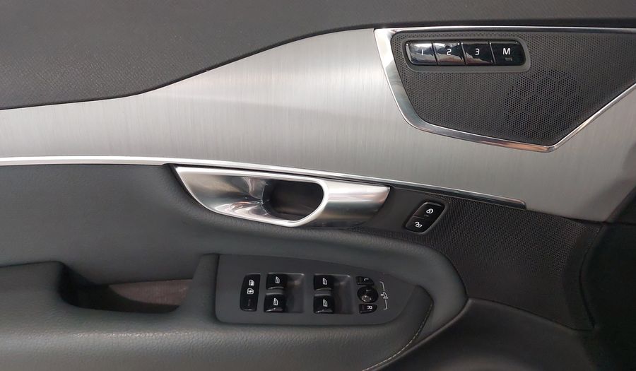 Volvo Xc90 2.0 T6 MOMENTUM AUTO AWD Suv 2021