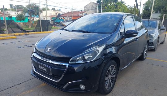 Peugeot • 208