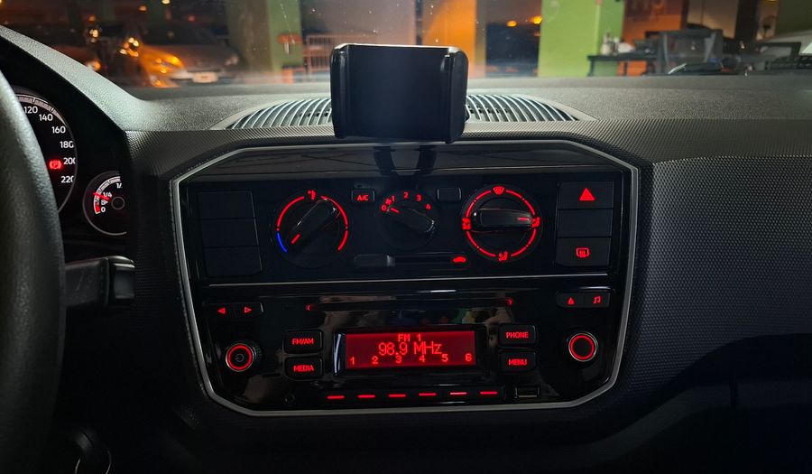 Volkswagen Up 1.0 MOVE UP Hatchback 2017