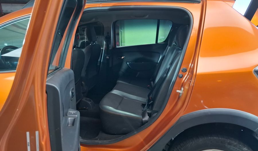 Renault Sandero Stepway 1.6 STEPWAY PRIVILEGE Hatchback 2017