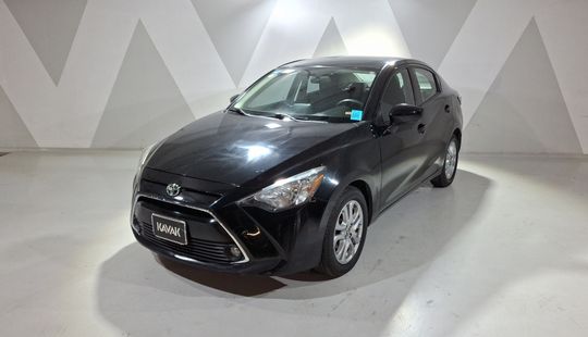Toyota • Yaris