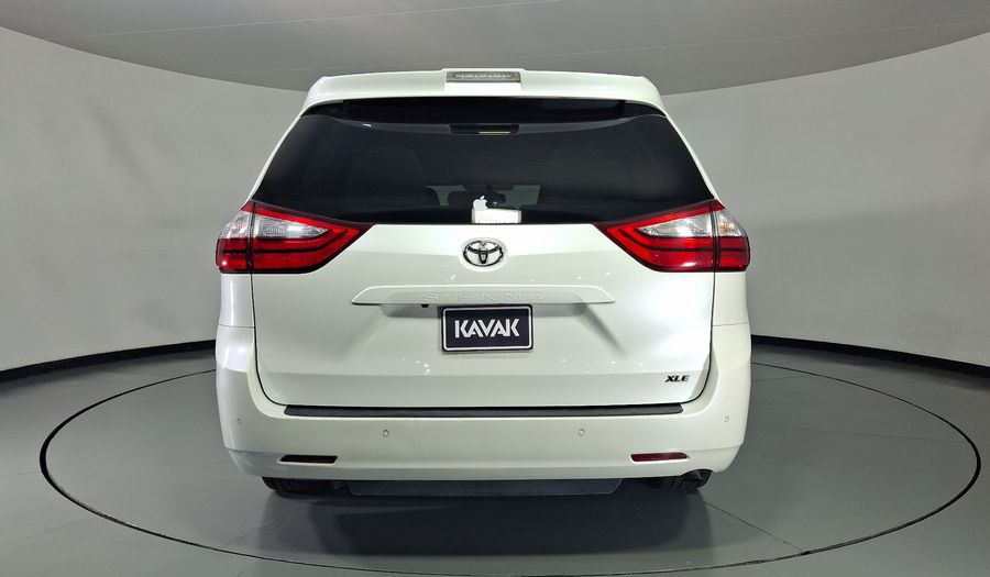 Toyota Sienna 3.5 XLE AUTO Minivan 2019