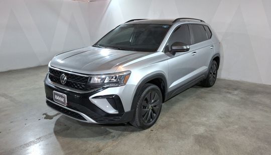 Volkswagen • Taos