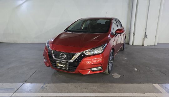 Nissan • Versa