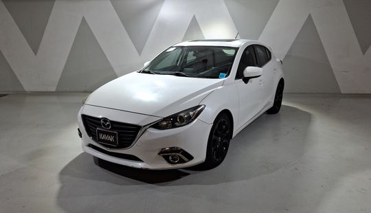 2016 • 100,464 km • Automático