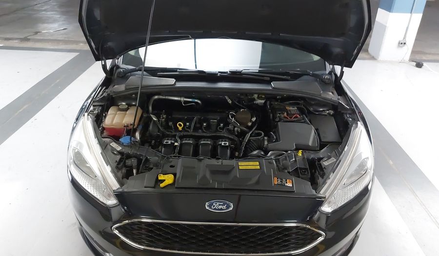 Ford Focus 2.0 SE PLUS AT Hatchback 2016