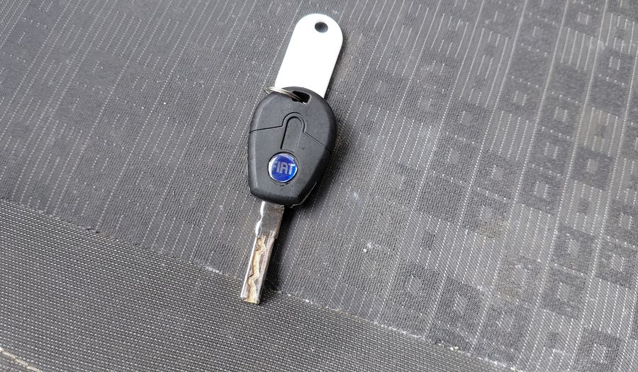 Fiat Palio 1.4 ATTRACTIVE Hatchback 2017