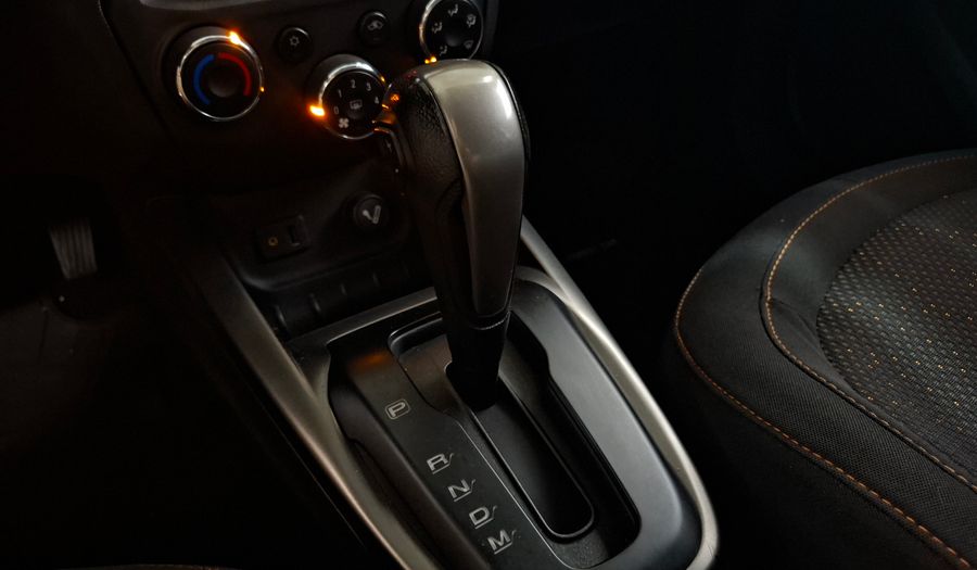 Chevrolet Onix 1.4 LTZ AT Hatchback 2015